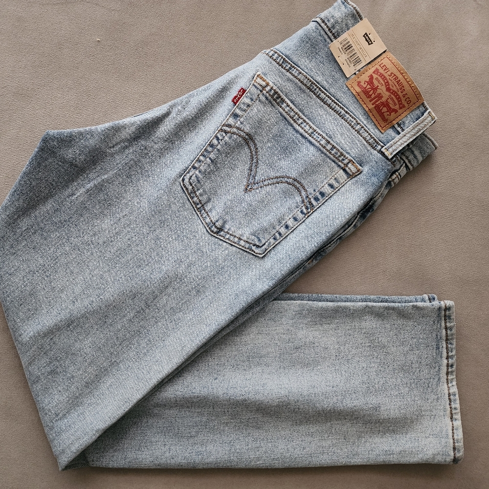 Levi’s Wedgie Straight Jeans // Size 10 Short